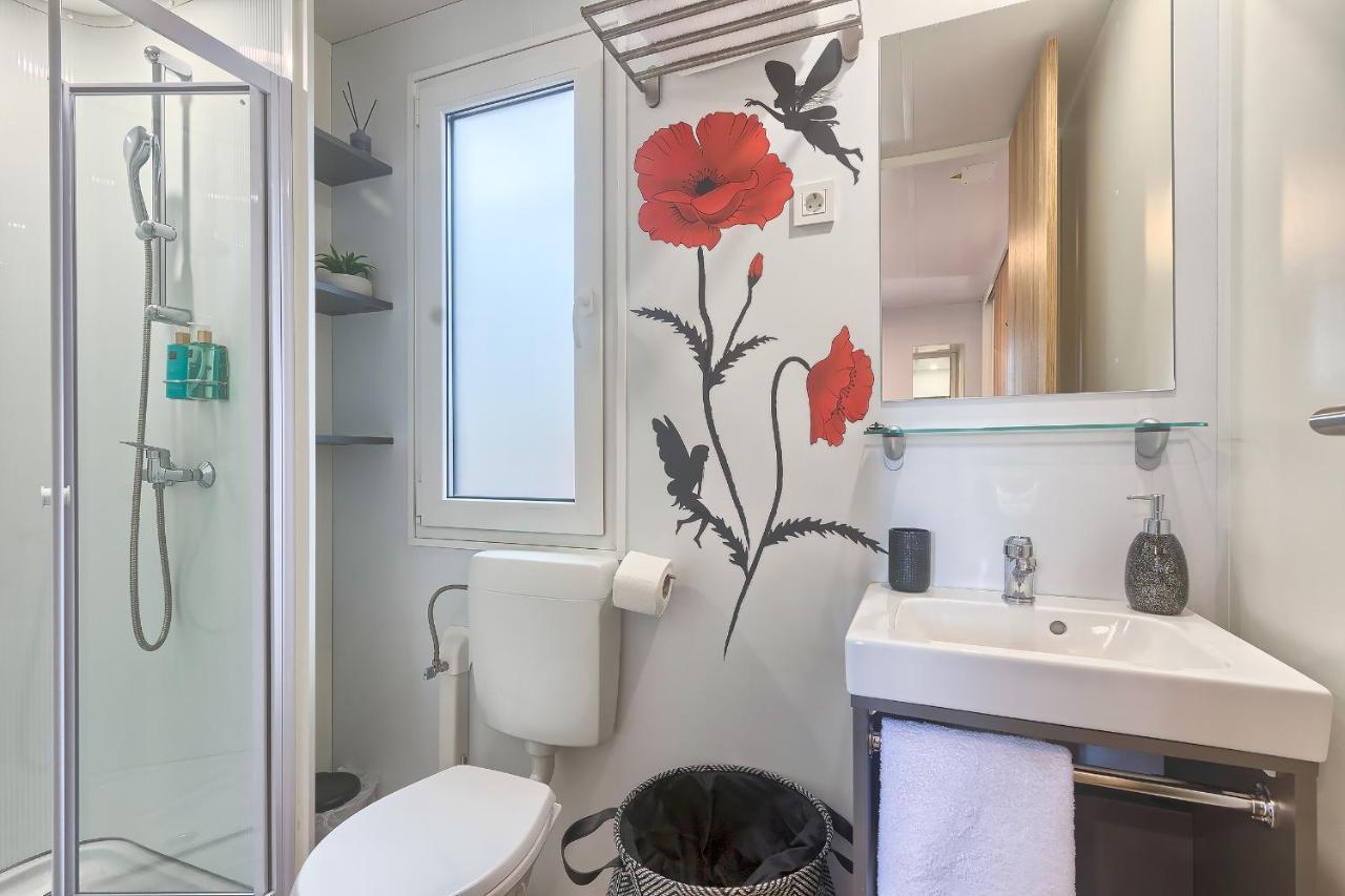 Total Escape Mobile Home Nera Camp Porton Biondi Rovinj Exteriör bild